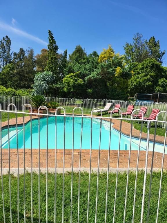 Rural feeling Self Catering Next door to Sandton photo