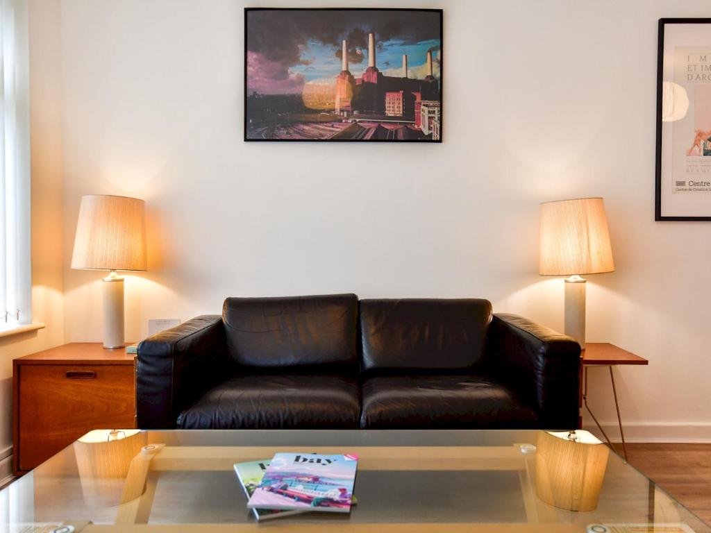 Pass The Keys Quiet Coastal Retreat between Langland and Caswell, Swansea