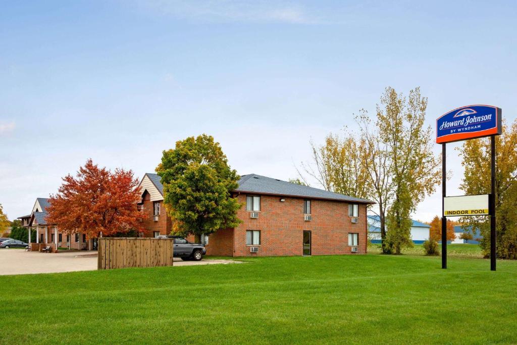 Howard Johnson by Wyndham Waterloo/Cedar Falls, Waterloo