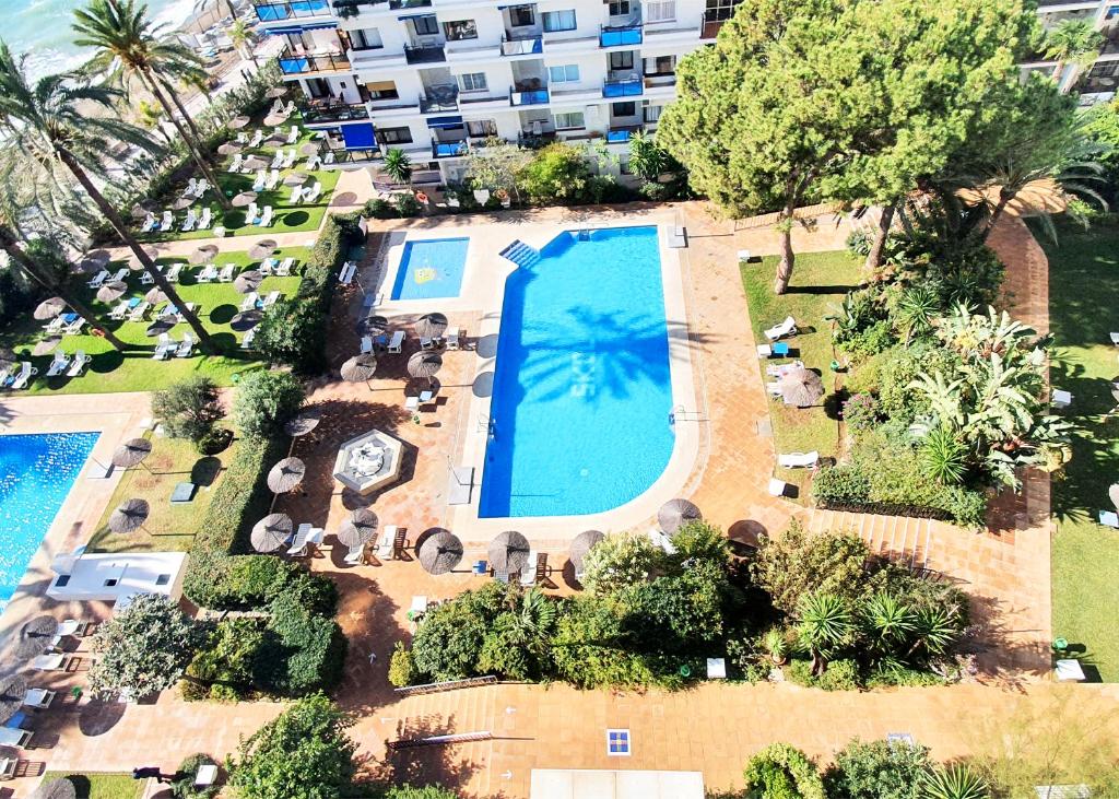 Skol 701. One Bedroom Duplex with Exceptional Sea Views. - 4