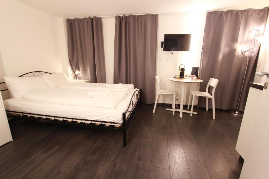 KoBi Boutique Studios Hirschenplatz photo