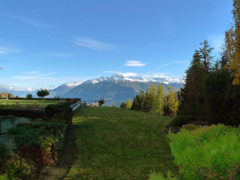 Studio Terrasse des Alpes-33 by Interhome — Hotel in Crans Montana
