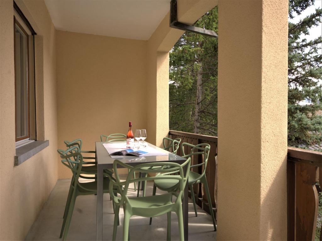 Apartment Chesa Romantica 17 by Interhome - 5