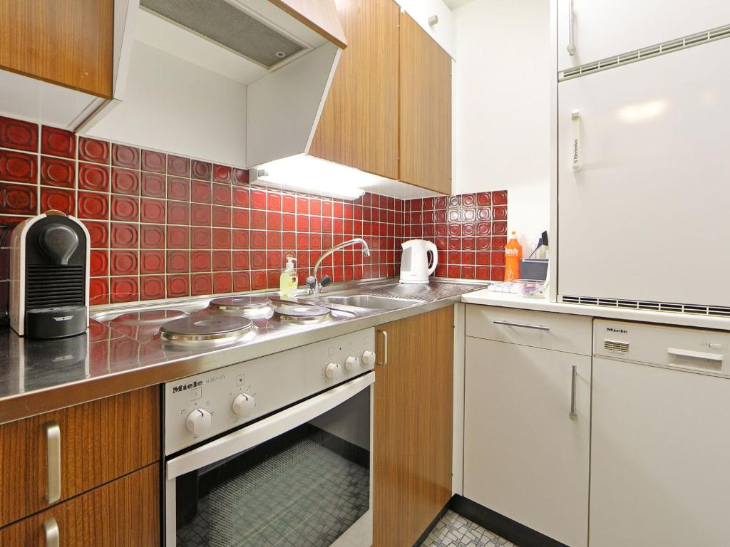 Apartment Apollo by Interhome - 5