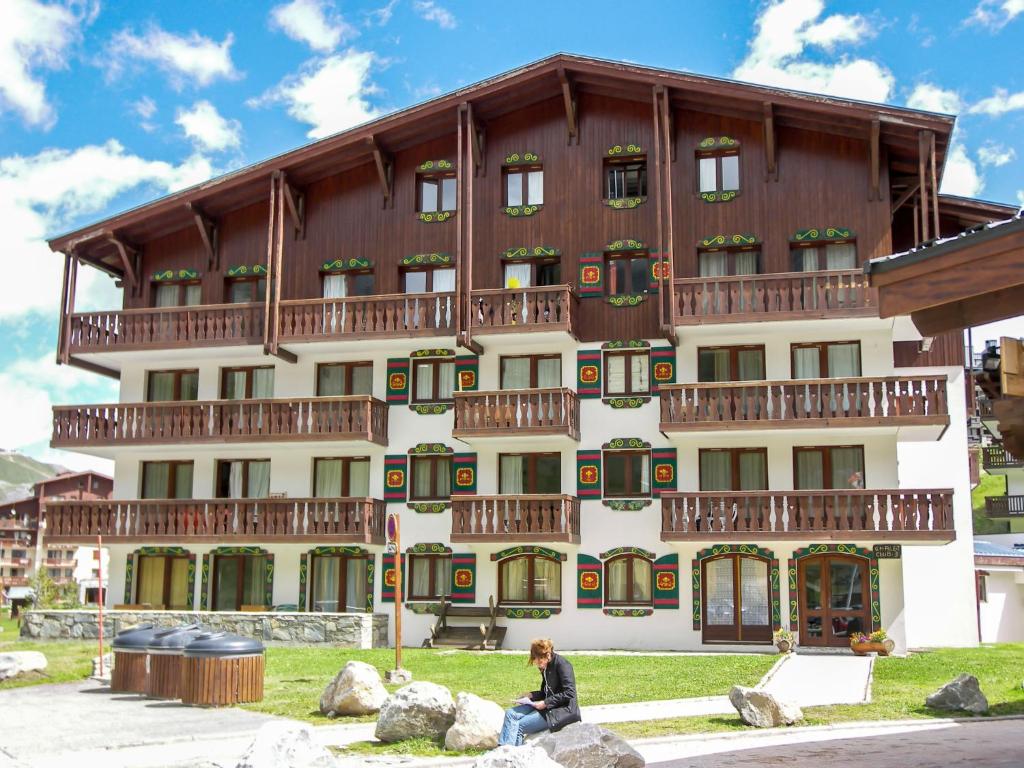 Studio Chalet Club - Val Claret-7 by Interhome - 2