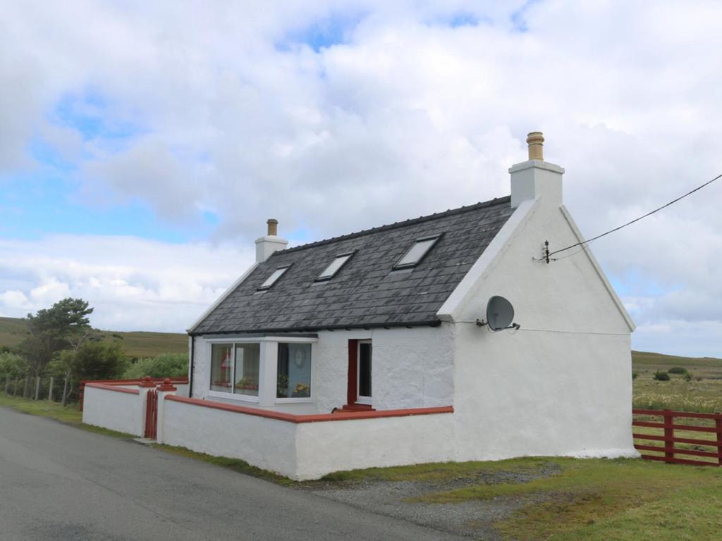 Holiday Home Flo Anndra by Interhome, Kilmaluag