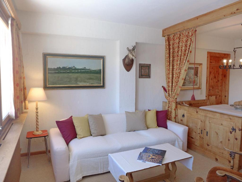 Apartment Chesa Cripels II by Interhome - 2
