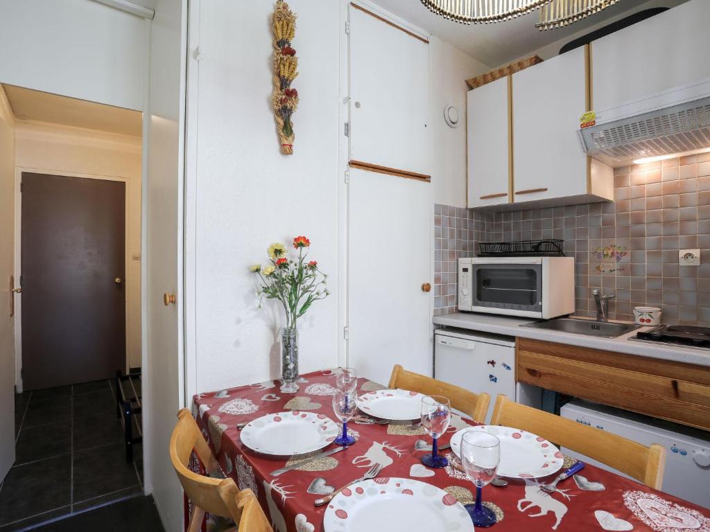 Studio Cosmos-8 by Interhome - 5