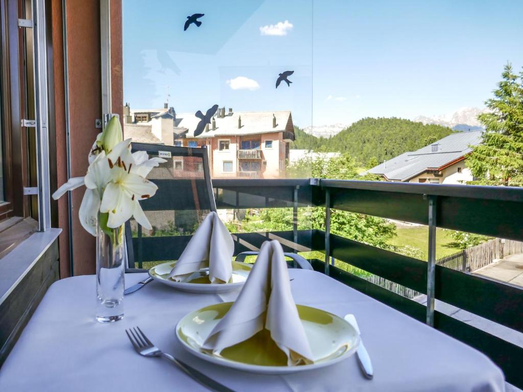 Apartment Chesa Corvatsch 111 - Champfer by Interhome - 5