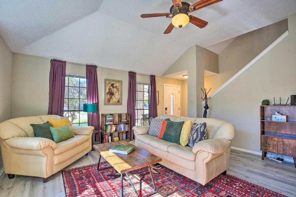 Live Oak Home with Fenced Yard about 15 Mi to Downtown!