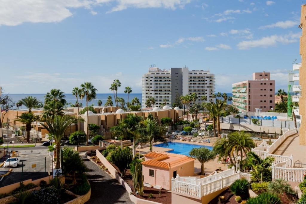 319 MODERN ACCOMMODATION,SEA VIEW AND POOl - 3
