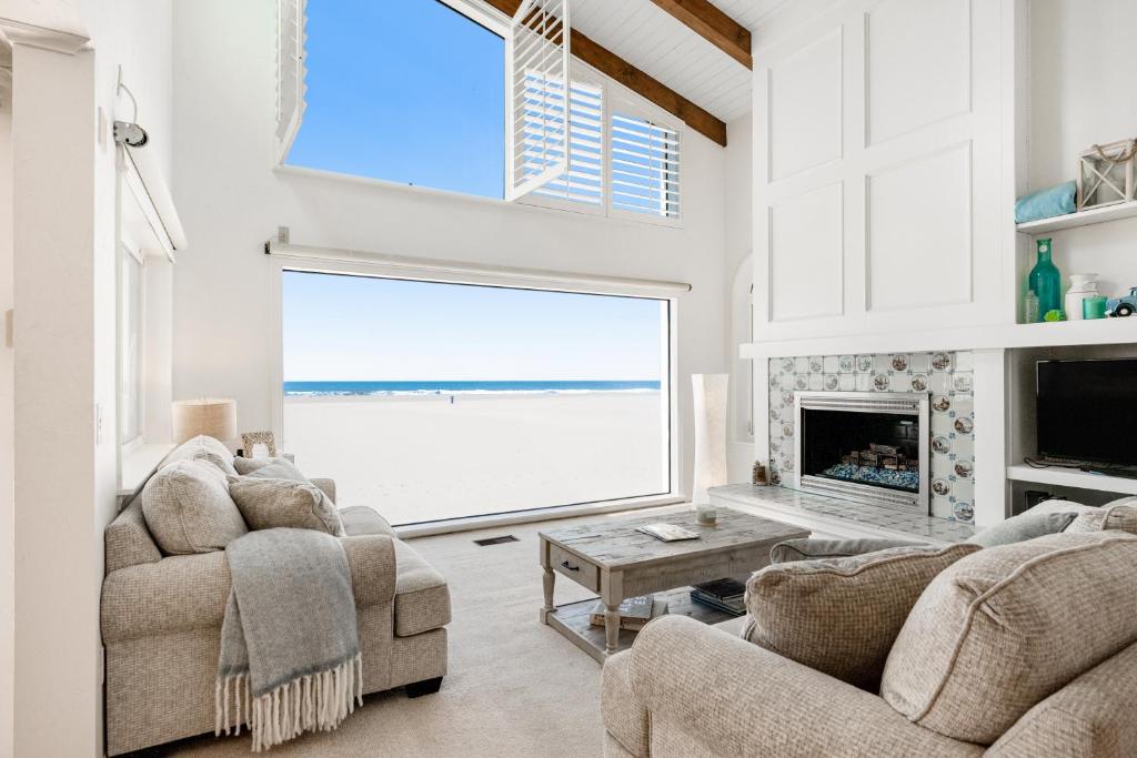 Sandcastle by the Sea, Oxnard