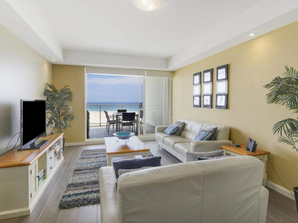 Ocean Views Unit 24, The Entrance