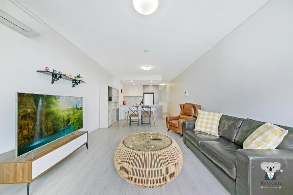 KOZYGURU | Mascot 2 Bed APT | FREE Double-PARKING, Sydney