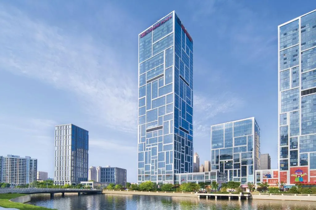 Crowne Plaza Dalian Xinghai by IHG, hotel in Dalian