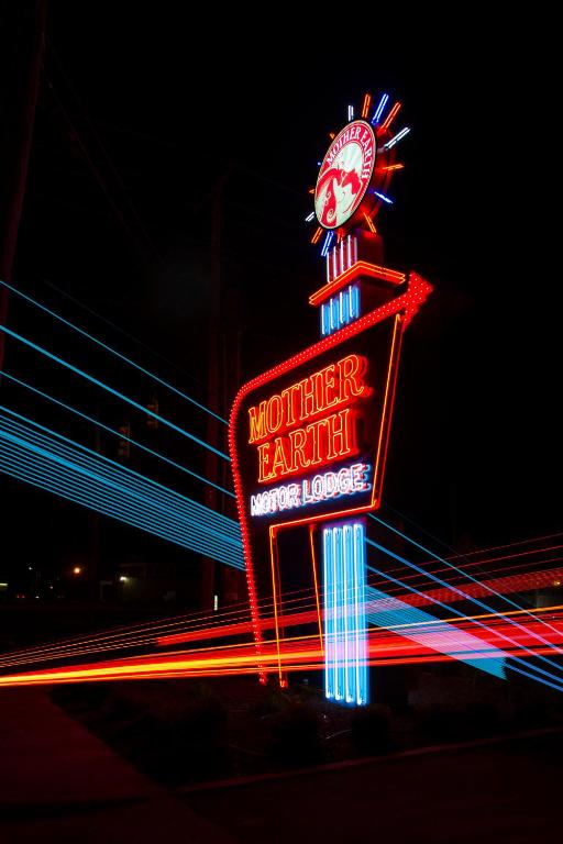 Mother Earth Motor Lodge — Hotel in Kinston (NC)
