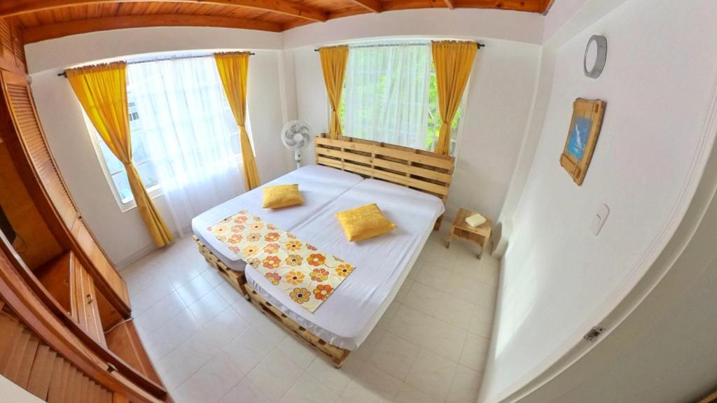 Hostal Queen Elizabeth photo