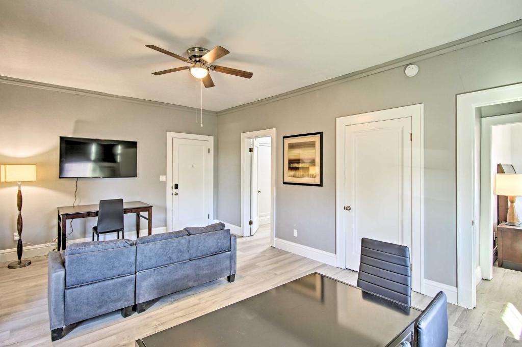 Restored Enid Apt about 1 Mile to Historic Dtwn!