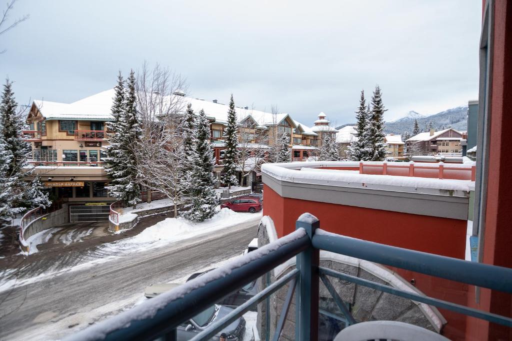Whistler Alpenglow Lodge by MVA Additional