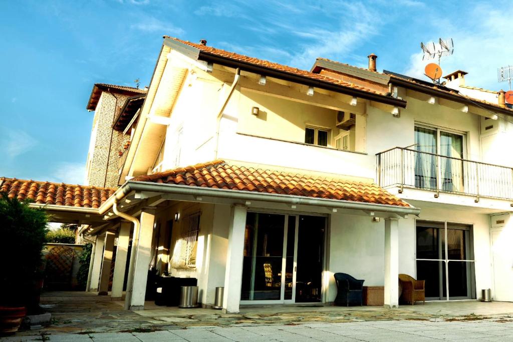 La MAISON DO' VILLA con possibilità di parcheggio privato interno
