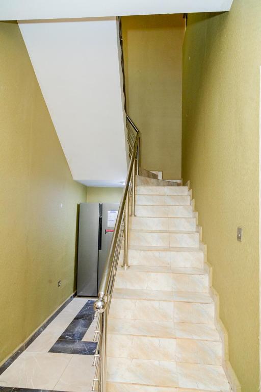 Akingston Residence photo