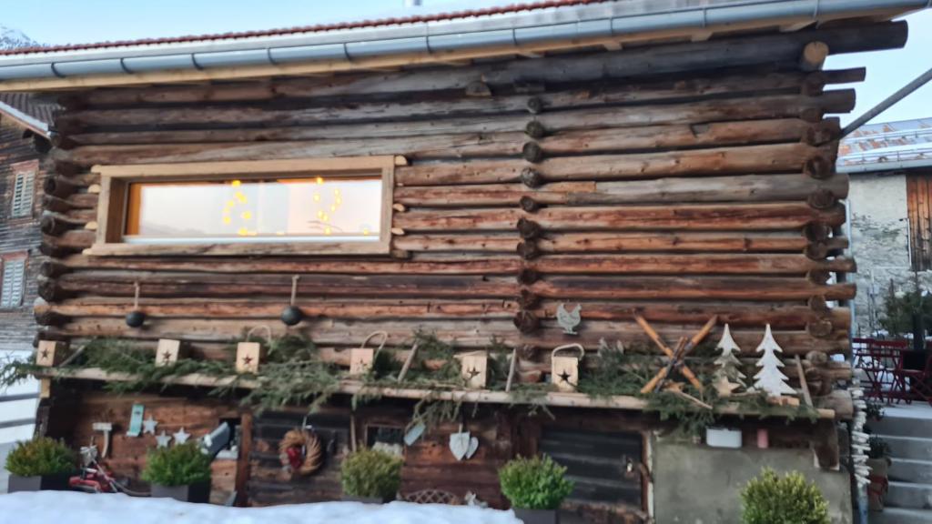 Chesa Prema Bed & Breakfast - Restaurant photo