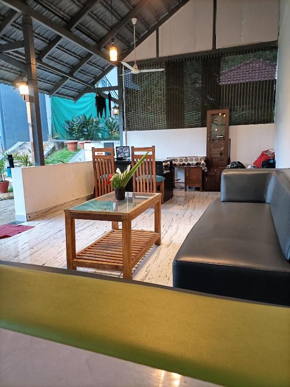 フロント・ロビー