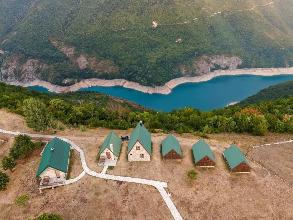 Etno selo Izlazak — Hotel in Kolasin