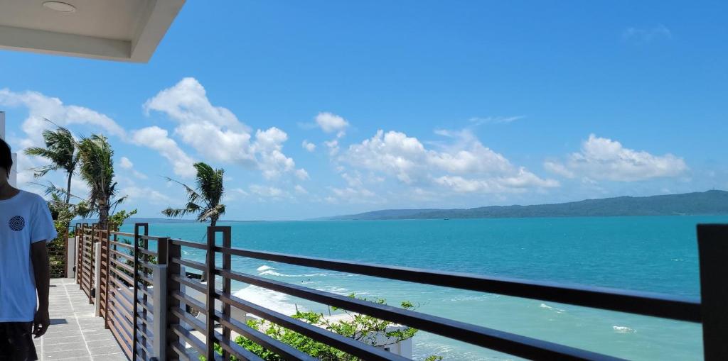 5. 비치프론트 베드..