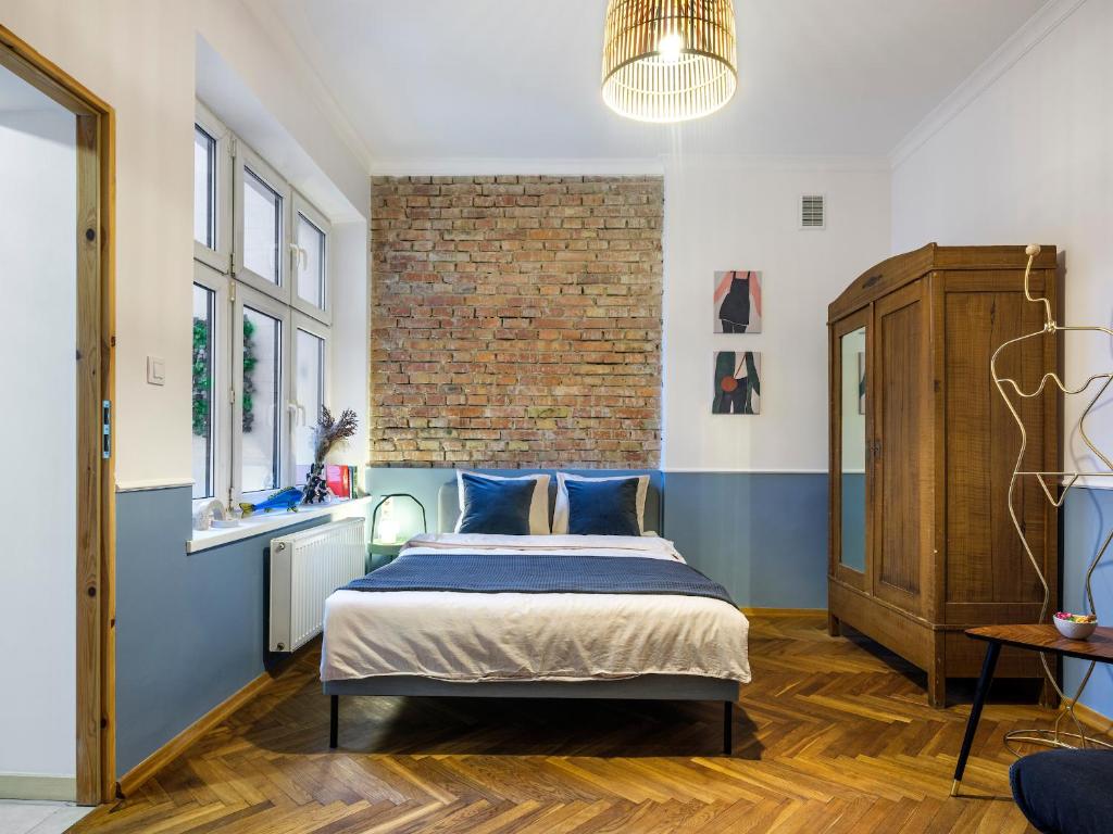 Silent blue apartment / Kochanowskigo St photo