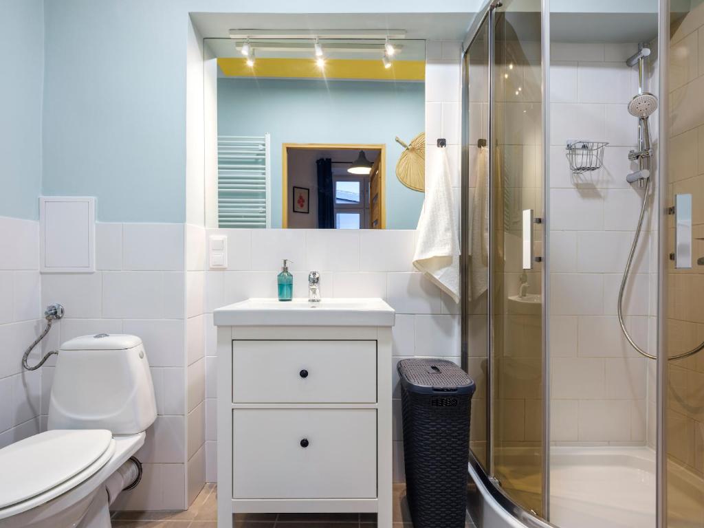 Silent blue apartment / Kochanowskigo St photo