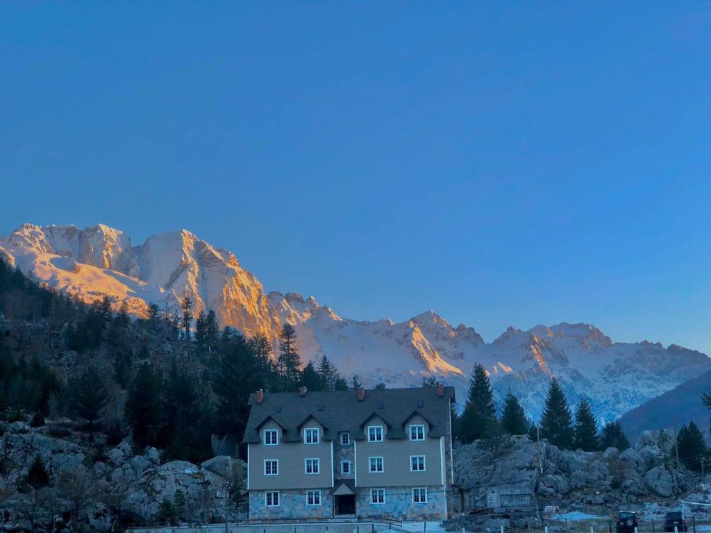BUJTINA Valbone — Hotel in Valbonë