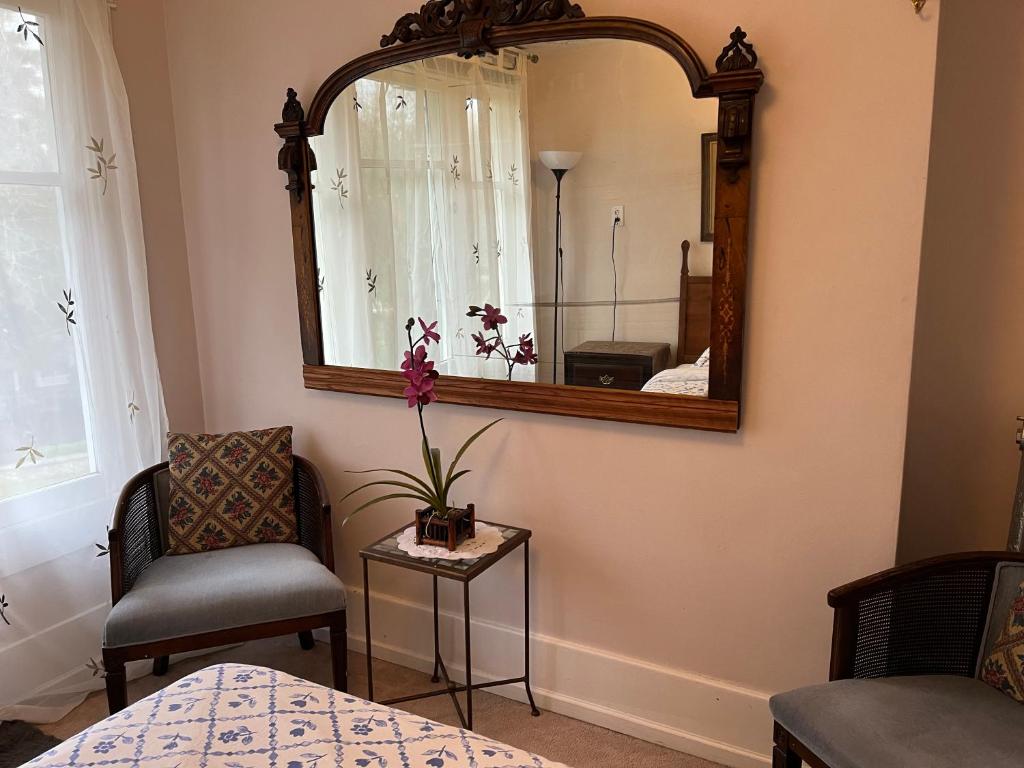 Balfour House photo