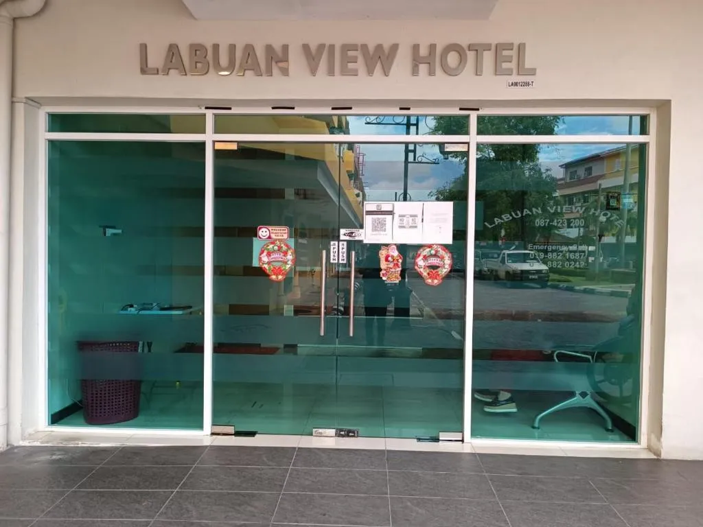 AMBASSADOR LABUAN VIEW HOTEL，位于维多利亚的酒店