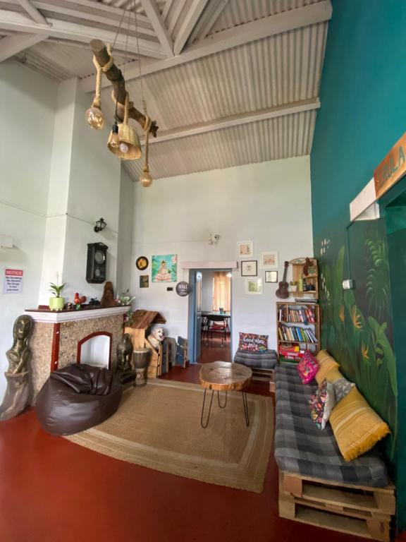 Lobby, The Birdhouse Backpackers Hostel in Ooty