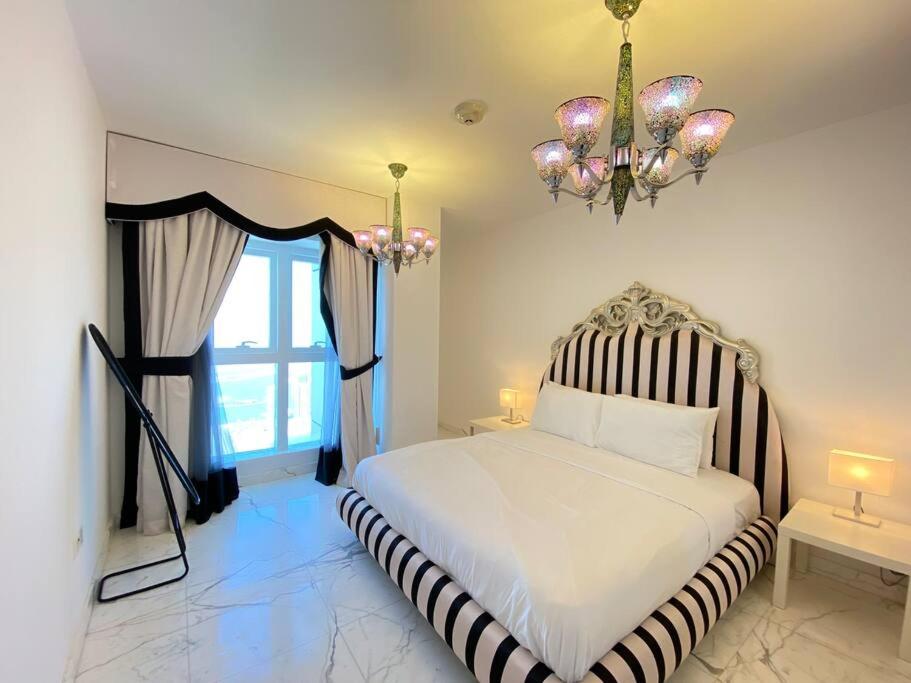 Lux BnB Princess Tower/ Duplex Ocean & Palm Views★ photo