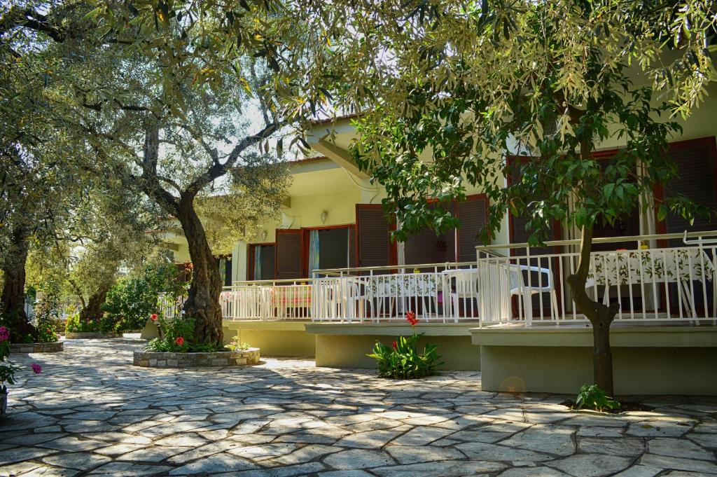 Guesthouse Irene — Hotel in Afissos