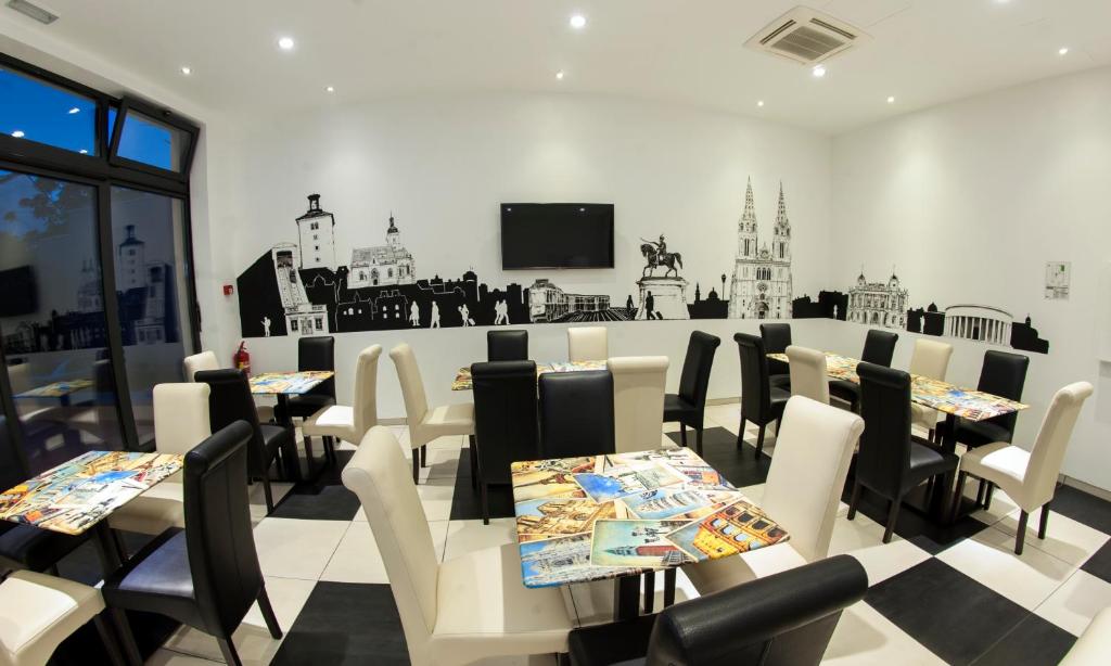 Social Lounge Area