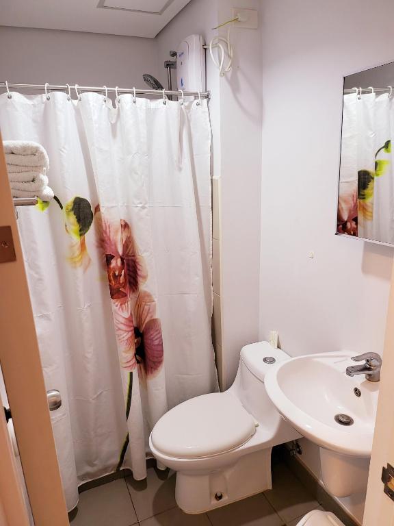 Steff's Condo 1805 at Centrio Tower photo