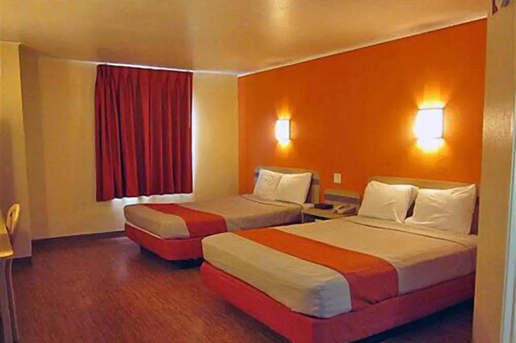 Motel 6 Albuquerque Northeast photo