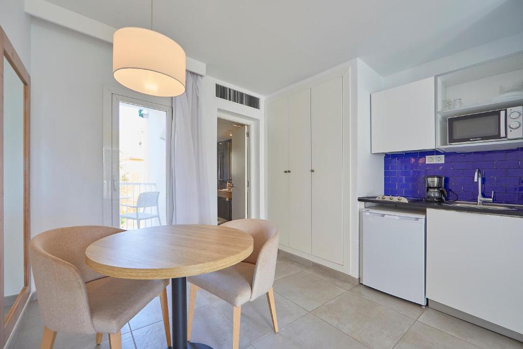 Serenity Apartments photo