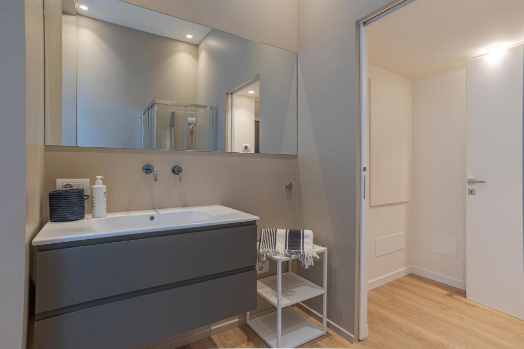 Suite Grimoldi - by MyHomeInComo photo