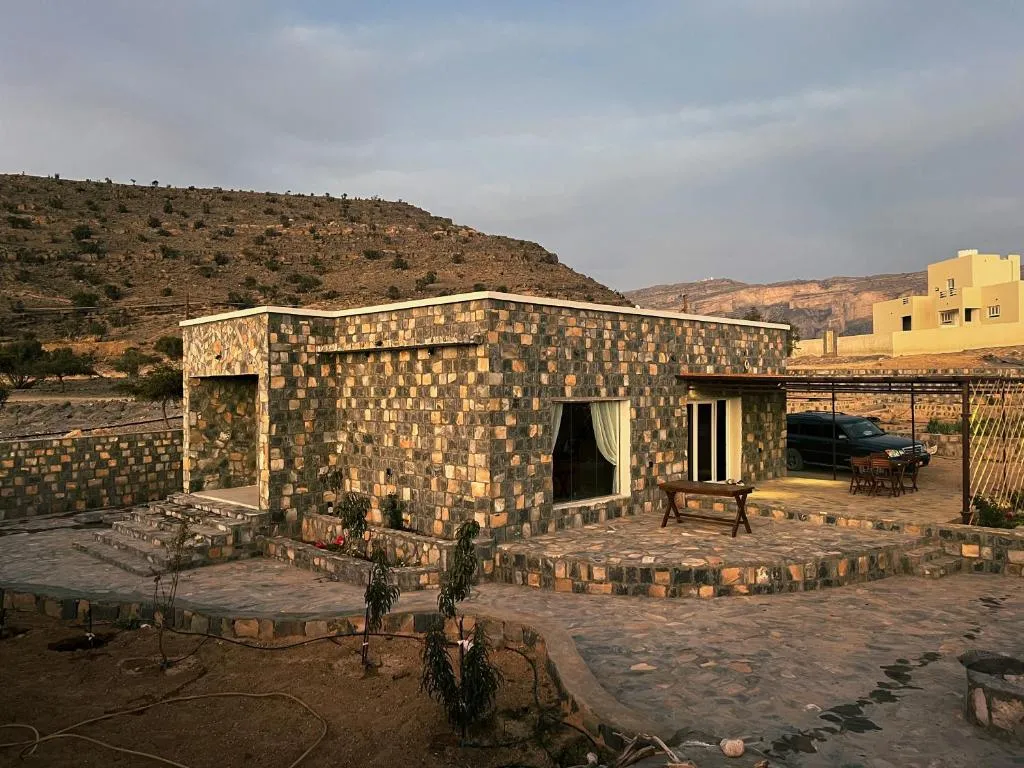 Sab Bani Khamis House, hotel in Sa‘ab Banī Khamīs