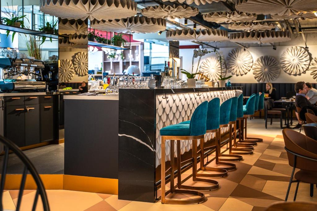 Bar/lounge