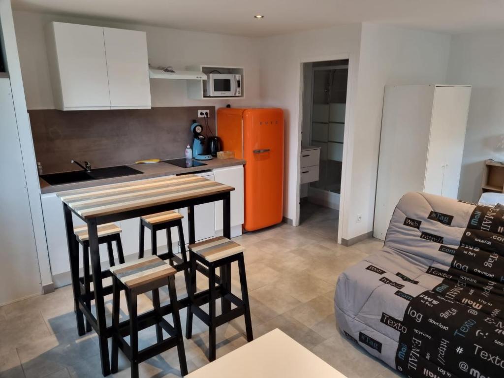 Calme Studio & WIFI Jardin Disneyland Paris 4 personnes, Faremoutiers