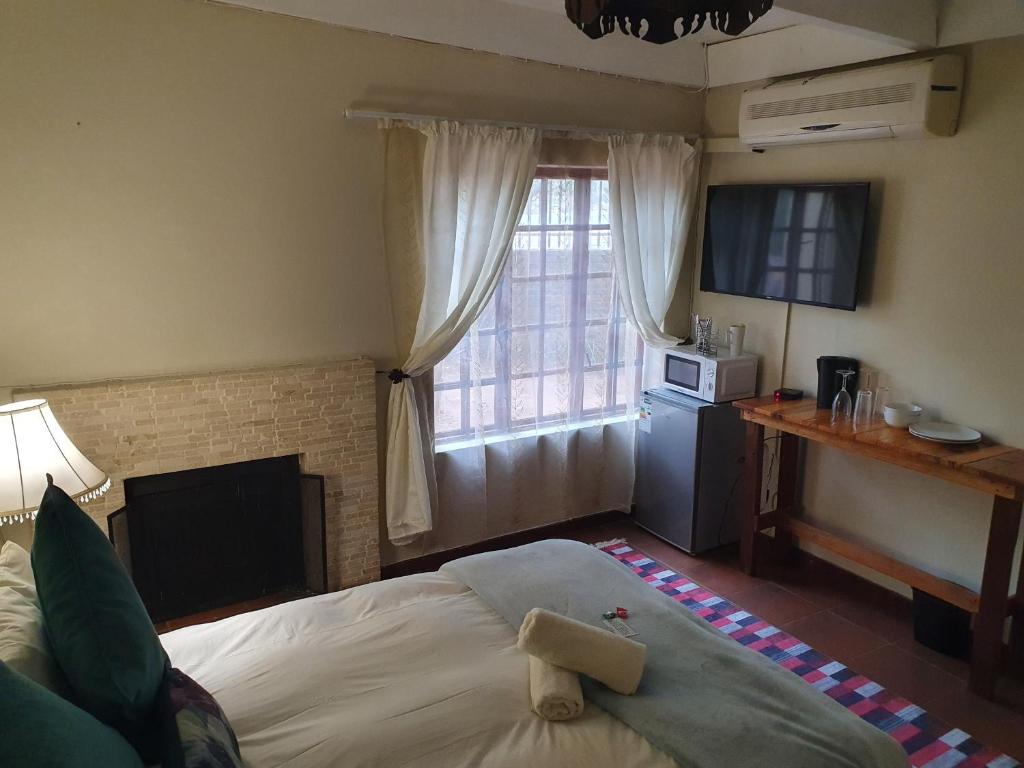 Harties Double Room with Shared Bathroom Non En-suite photo