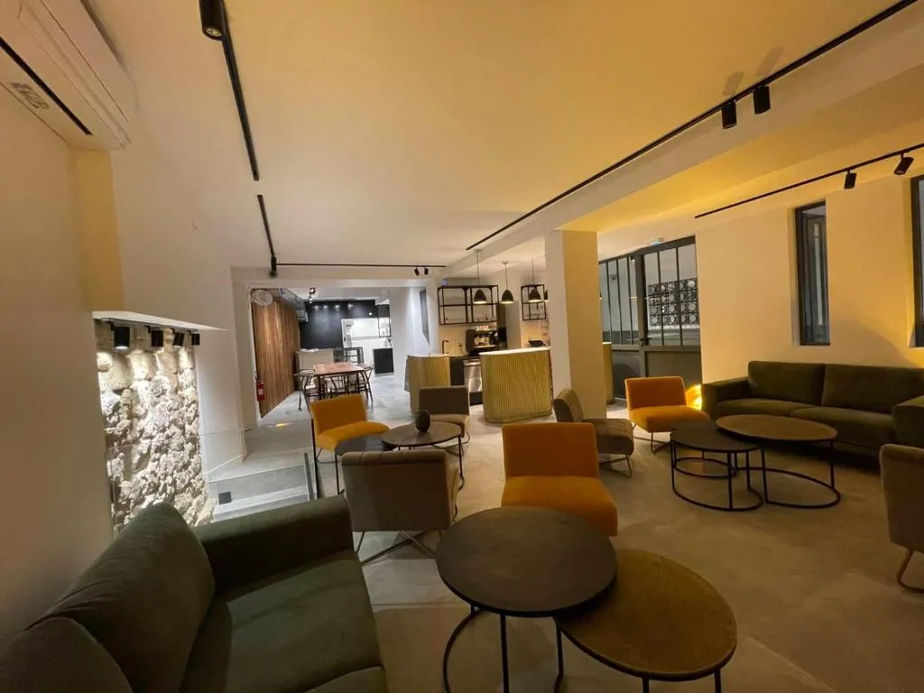 Appart Hôtel Victoria，位于万塞讷的酒店