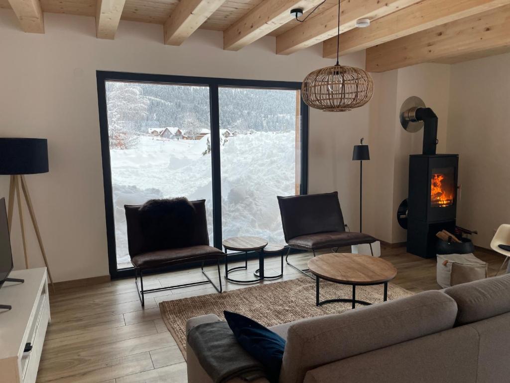 Luxury Chalet Mauthner Alm - 2