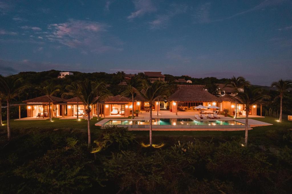 Casa Constantia Beach Front Villa - 5