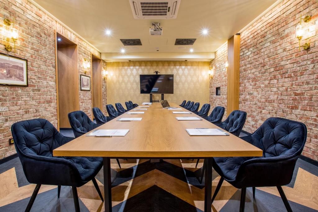 Sala de reuniões / Salões de baile